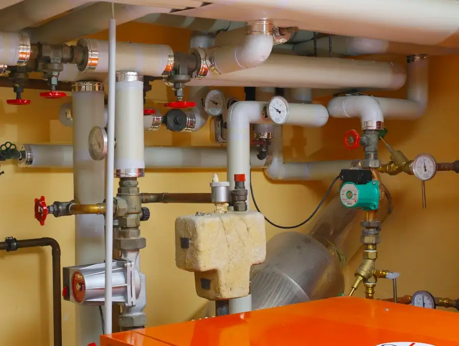 Heizungsanlage mit Pumpen, Ventilen und Manometern